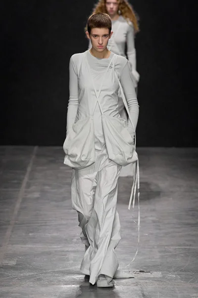 Look 36